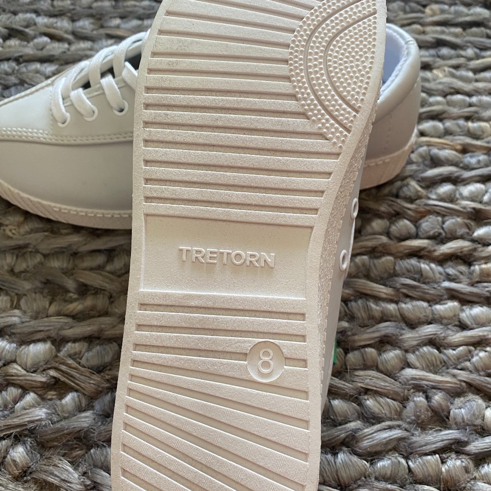 Tretorn size 8